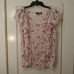 Chic soft pink top with feather design